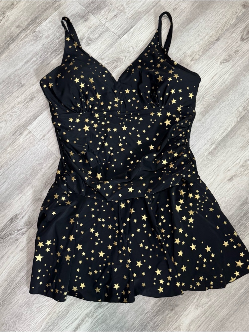 Plus Size Women’s Black and Gold Star Print One Piece Swimsuit